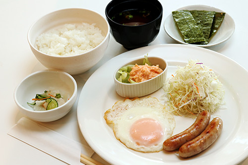 目玉焼き定食